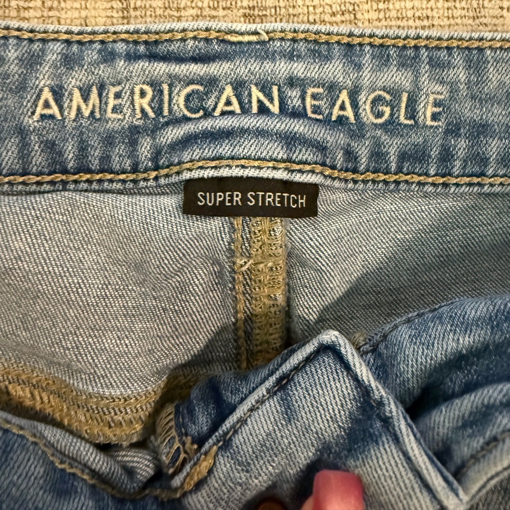 AE Next Level High-Waisted Ripped Denim Short Short size 14 - Picture 4 of 7